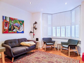 Pass The Keys Family Friendly 2 Bedroom Gem in Shepherd's Bush